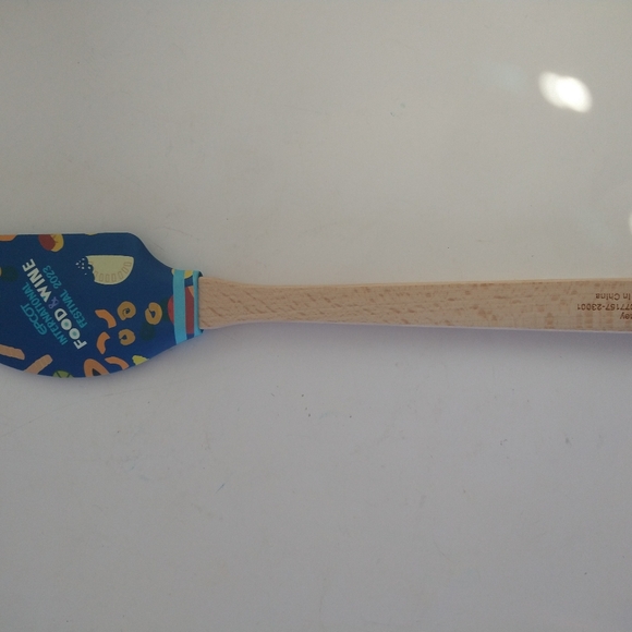 NEW Disney Park Epcot Food & Wine Festival 2023 Encanto Kitchen Set Towel Spoons
